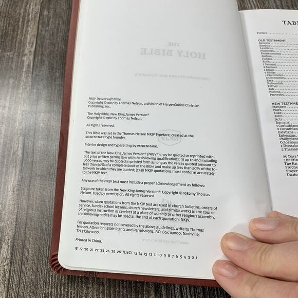 HOLY BIBLE NKJV RED LETTER EDITION NELSON LEATHERTOUCH New King James Version - Picture 10 of 11